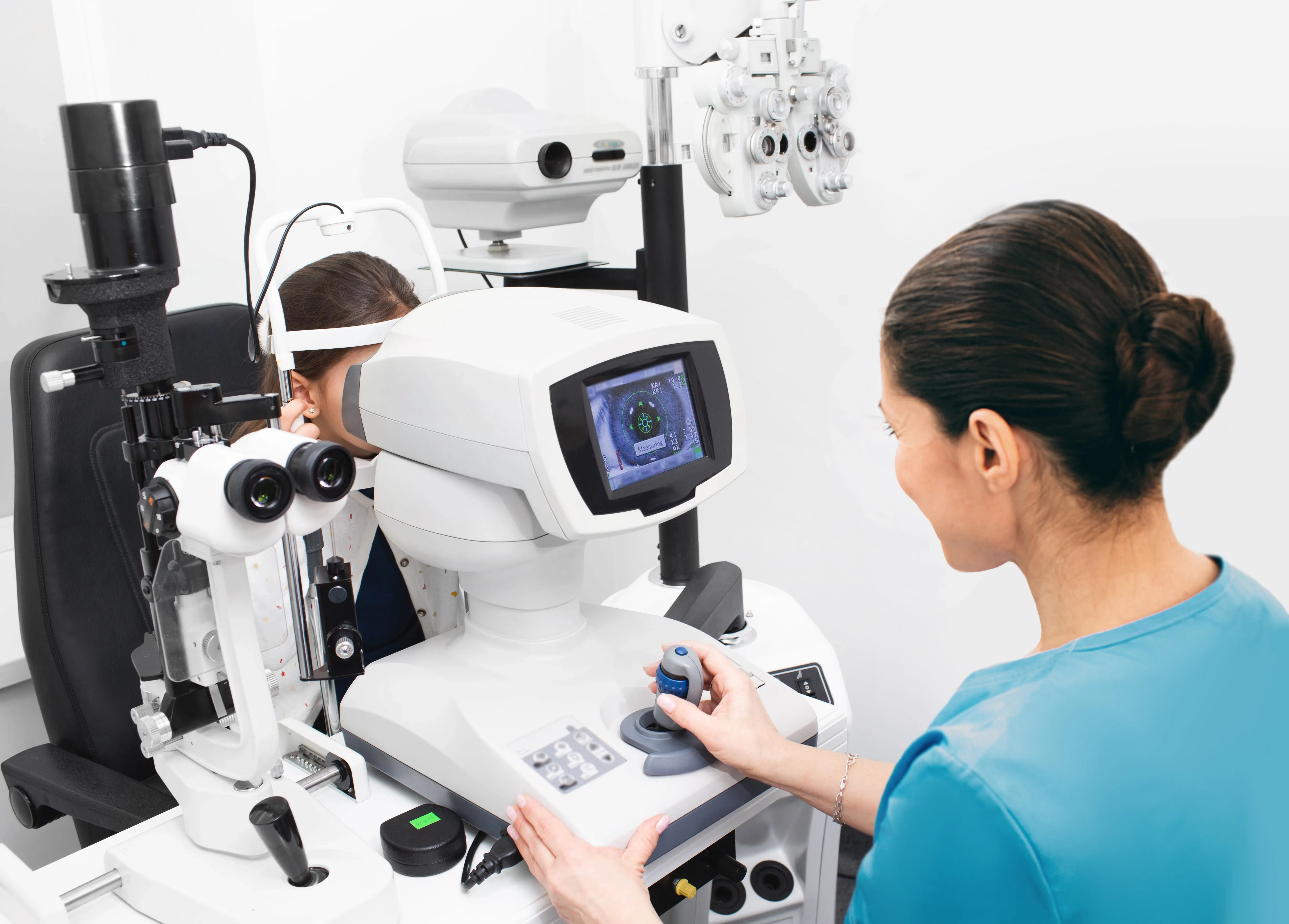 Symptoms and treatment of retinal detachment. Prevention of disease causes