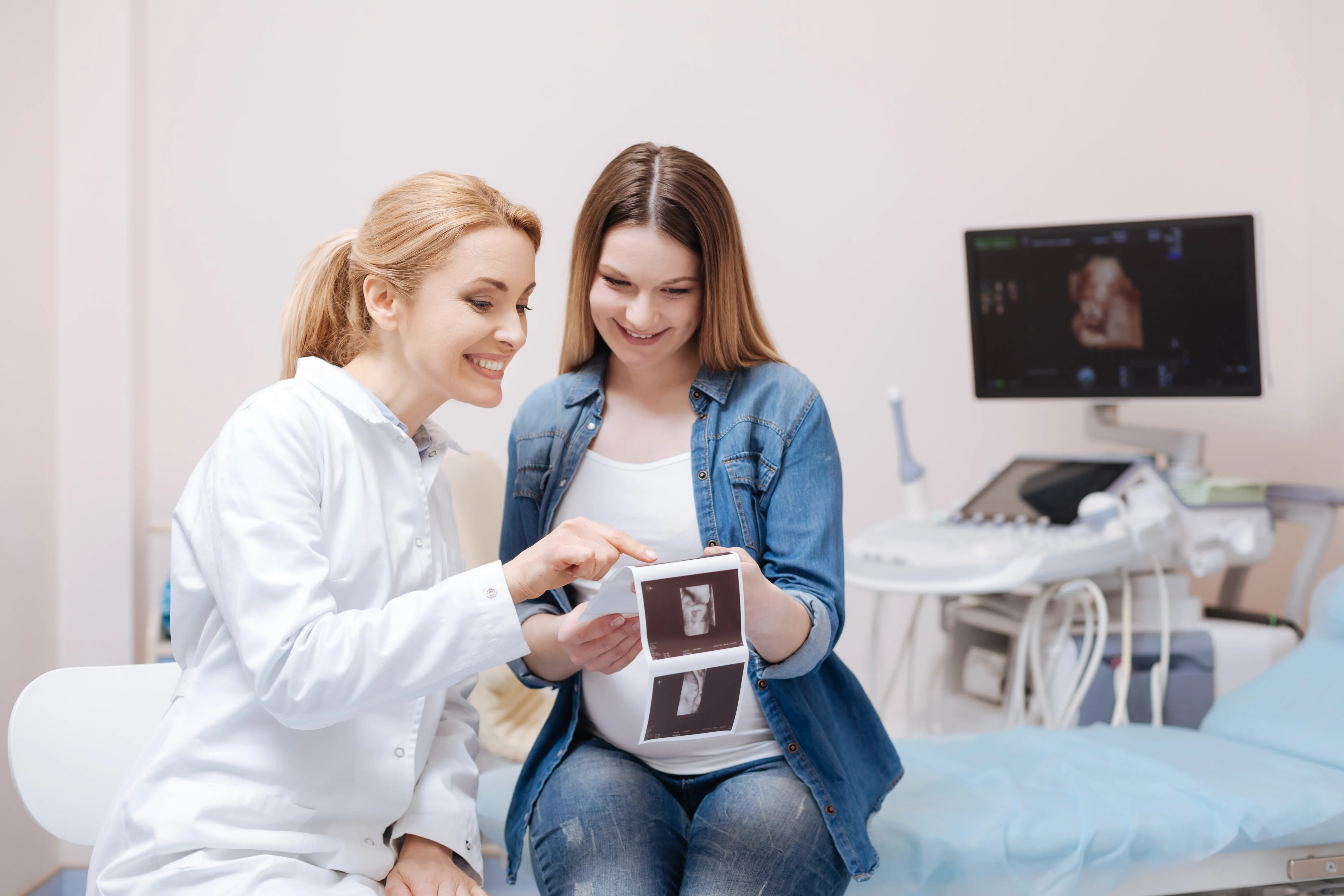 Retrochorial hematoma during pregnancy in the early stages is important information